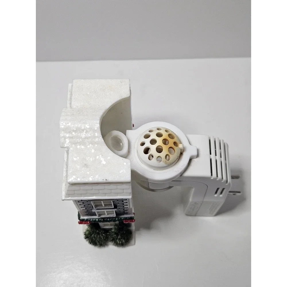 Bath & Body Works Christmas House Light Up Wallflowers Fragrance Plug